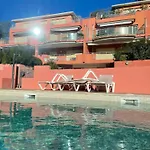 Esterel Bay - Les Cles De L'esterel * Теуль-сюр-Мер